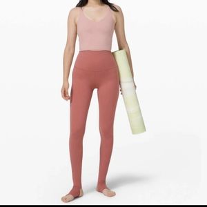 Align SHR stirrup pant